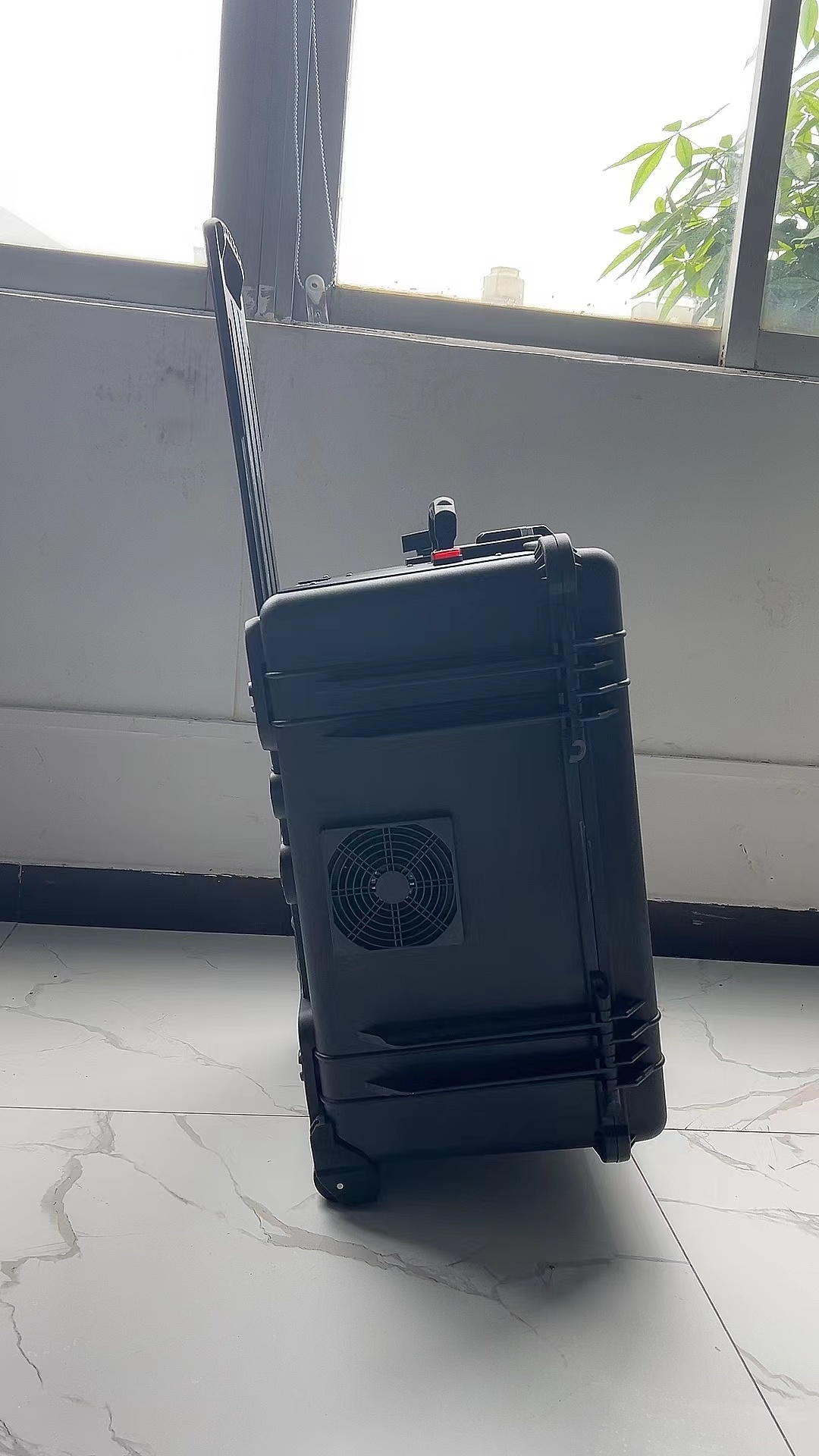  同江手拉箱型移动通信干扰器